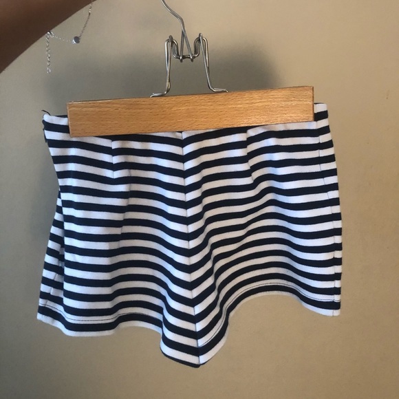 Sailor Shorts - Picture 2 of 3